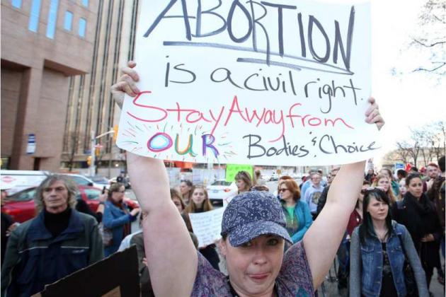 Leanne Parrish along with many pro-choice supporters 